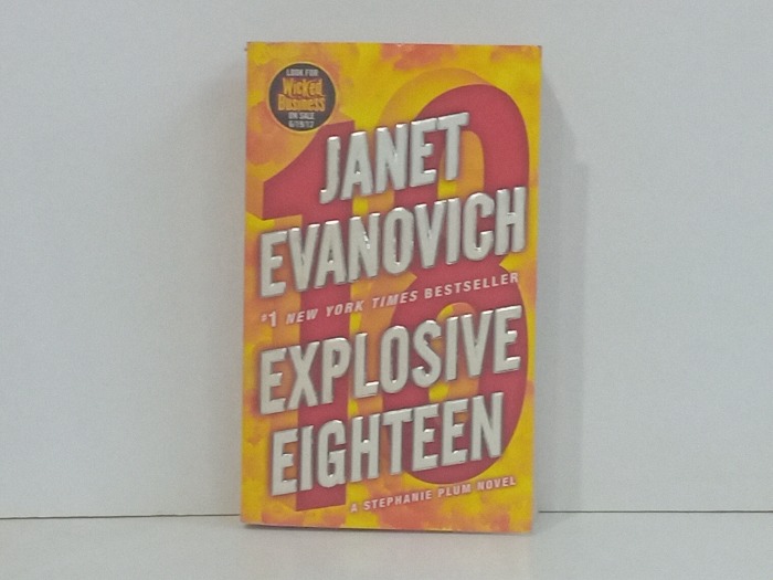 JANET EVANOVICH EXPLOSIVE EIGHTEEN