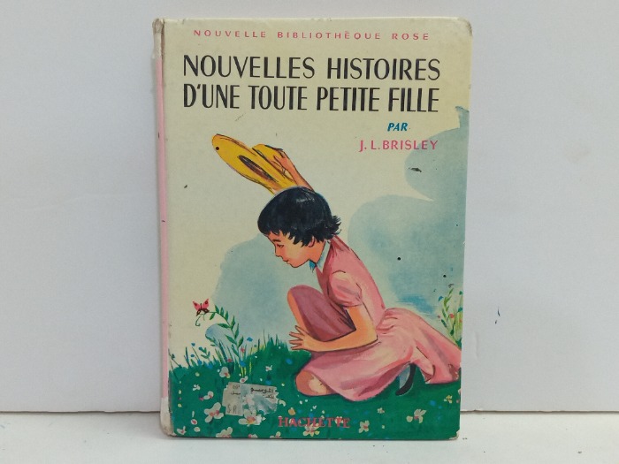 NOUVELLES HISTOIRES DUNE TOUTE PETITE FILLE 