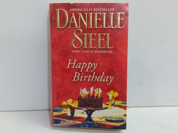 DANIELLE STEEL Happy Birthday 