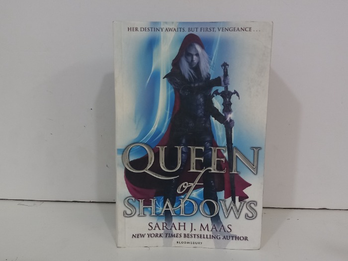QUEEN of SHADOWS