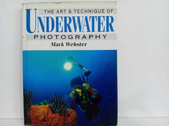 UNDERWATER PHOTOGRAPHY