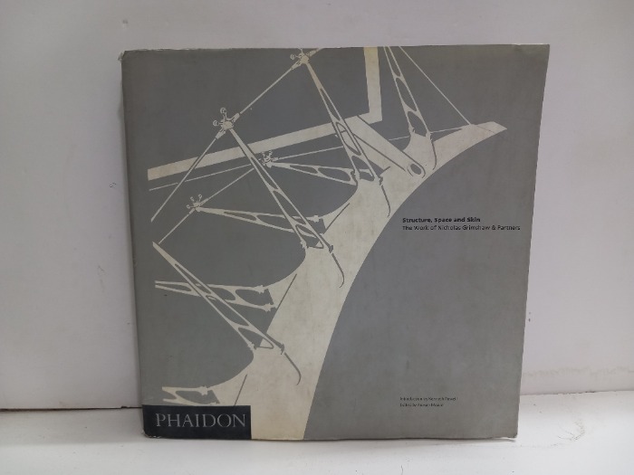 Structure space and skin